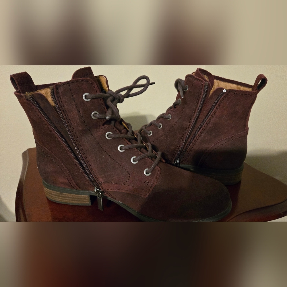EARTH Rich Wine Color "Janel" Lace Up Zip Boots New 38 7.5 Womens - Picture 2 of 8